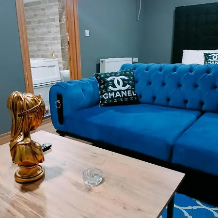 Lara Apartment