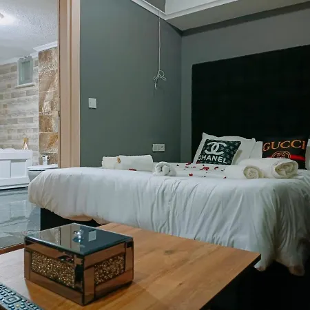 Lara Apartment *