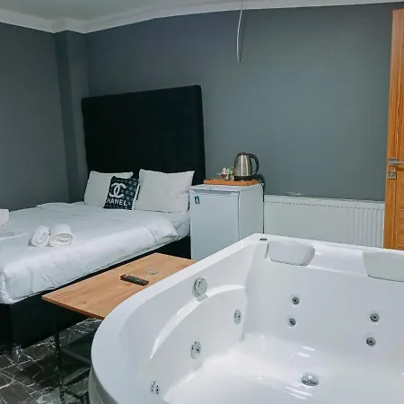 Apartment Lara Istanbul