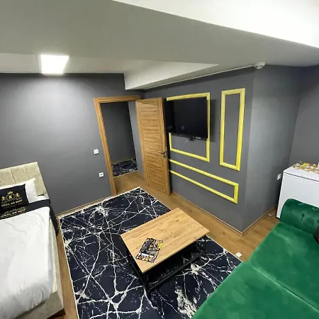 Lara Apartment