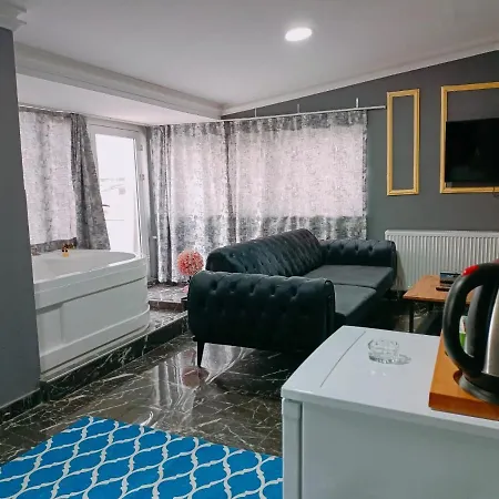 Apartment Lara *