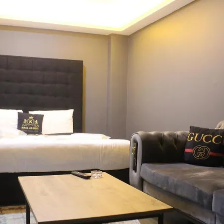 Lara Apartment
